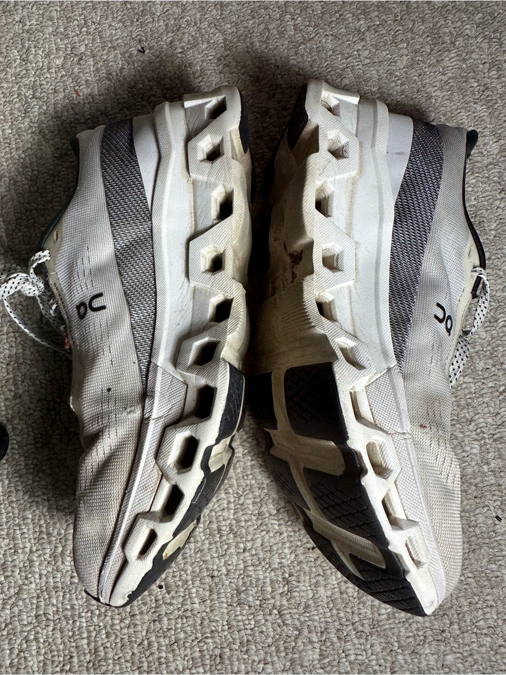 On Cloud Running monster White and Black womens Athletic Running Shoes - Picture 4 of 9